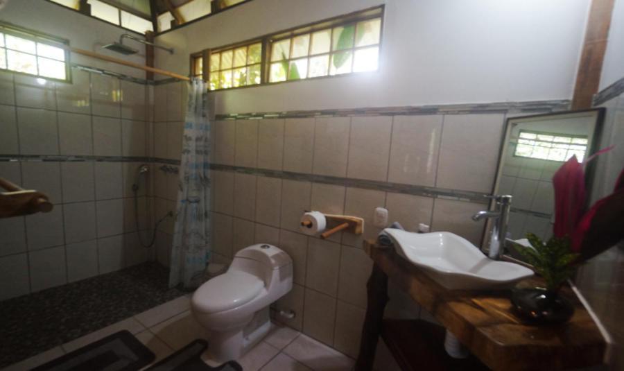 Casa De Los Amigos Caribena Cahuita Eksteriør bilde