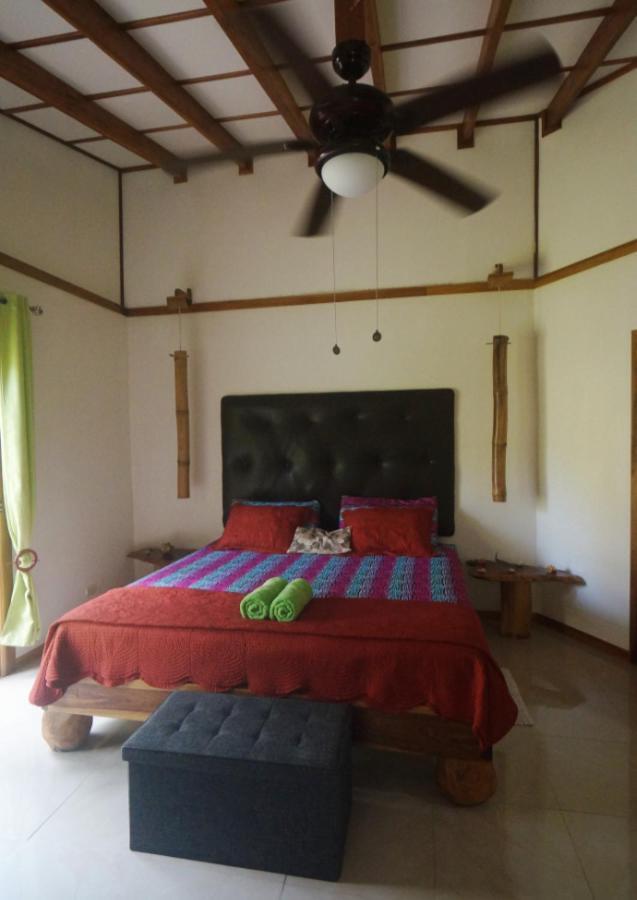 Casa De Los Amigos Caribena Cahuita Eksteriør bilde